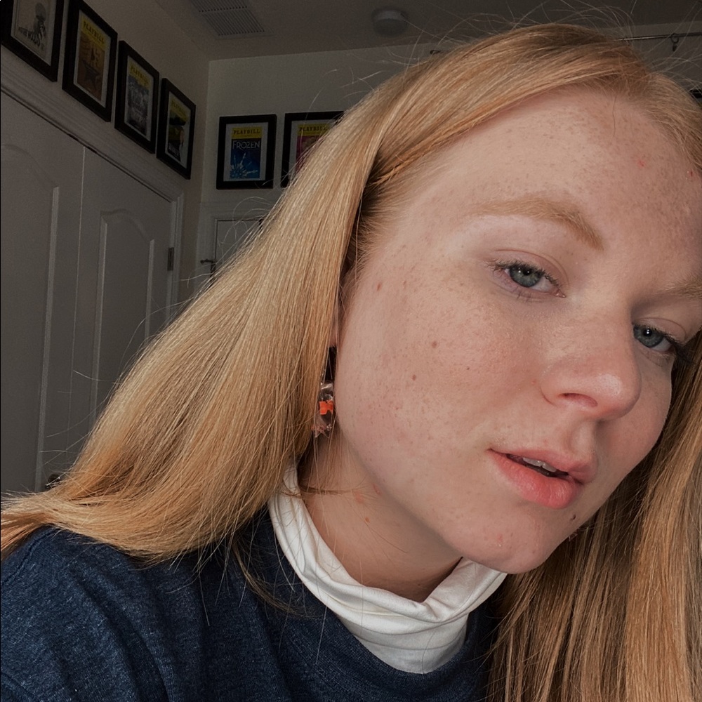 Meet your Posher, Abigail